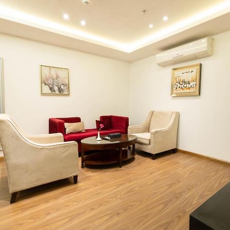 Mira Business Hotel Riad Exterior foto