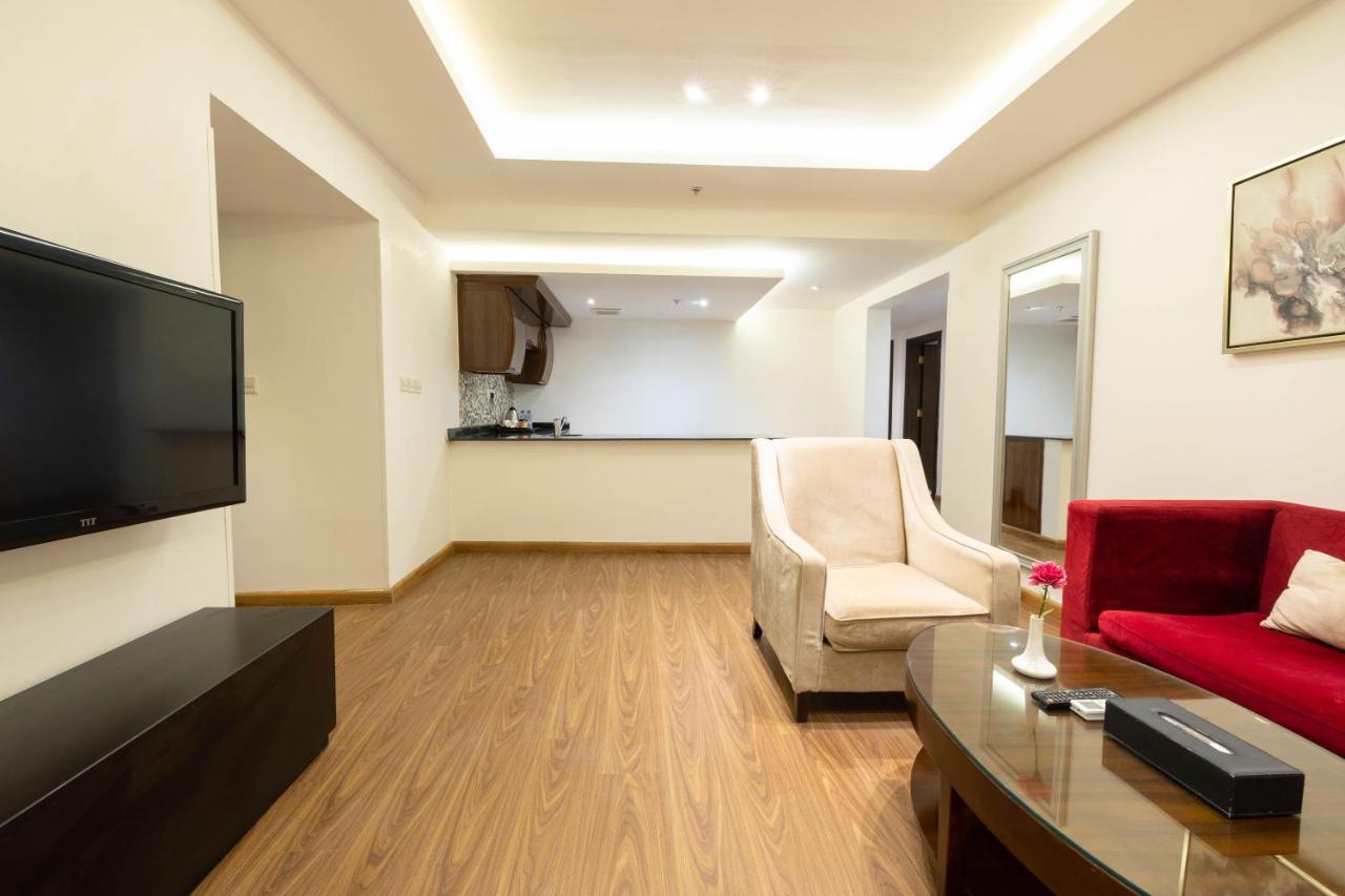 Mira Business Hotel Riad Exterior foto
